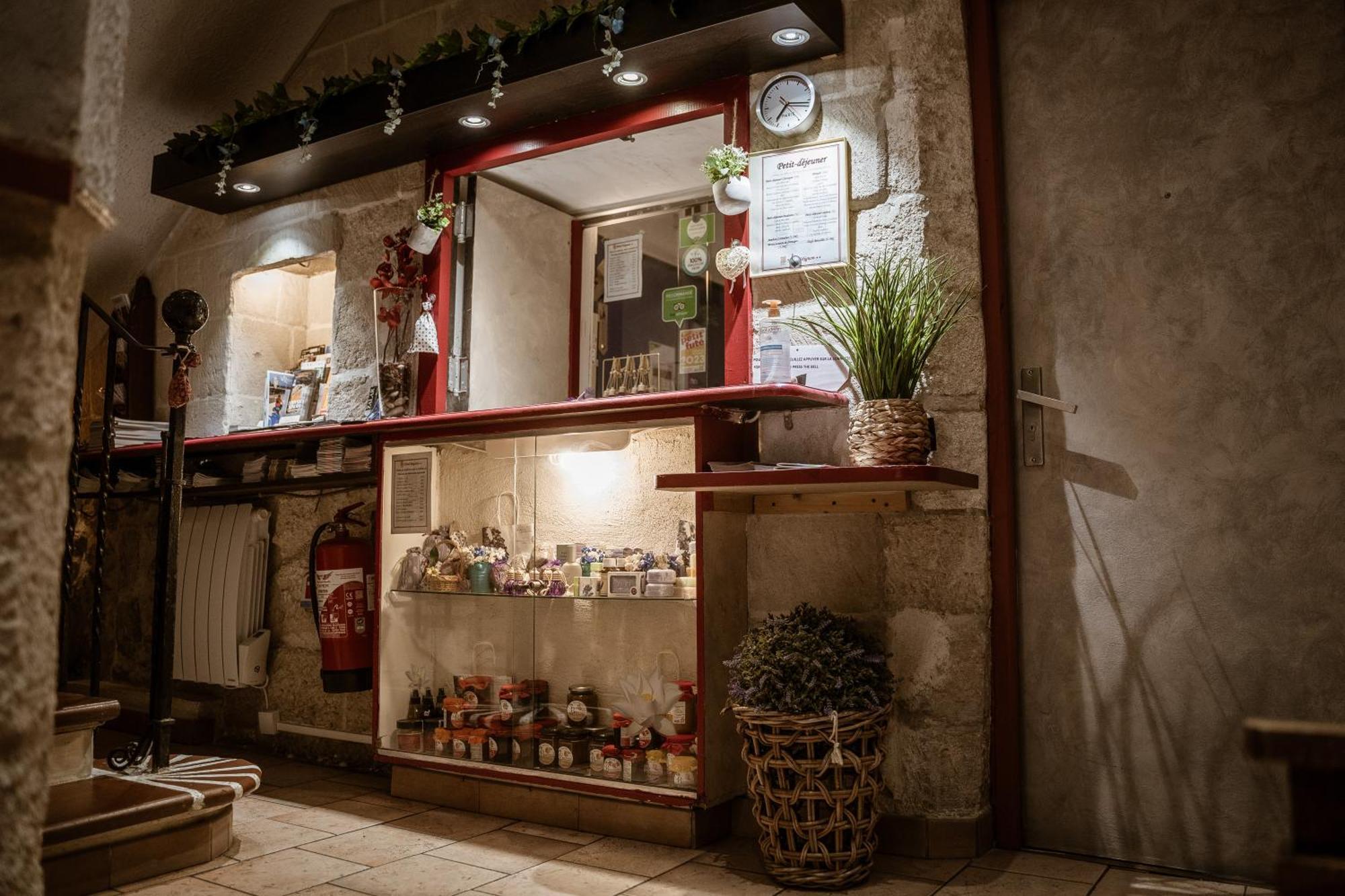 Hotel Mignon Awinion Zewnętrze zdjęcie
